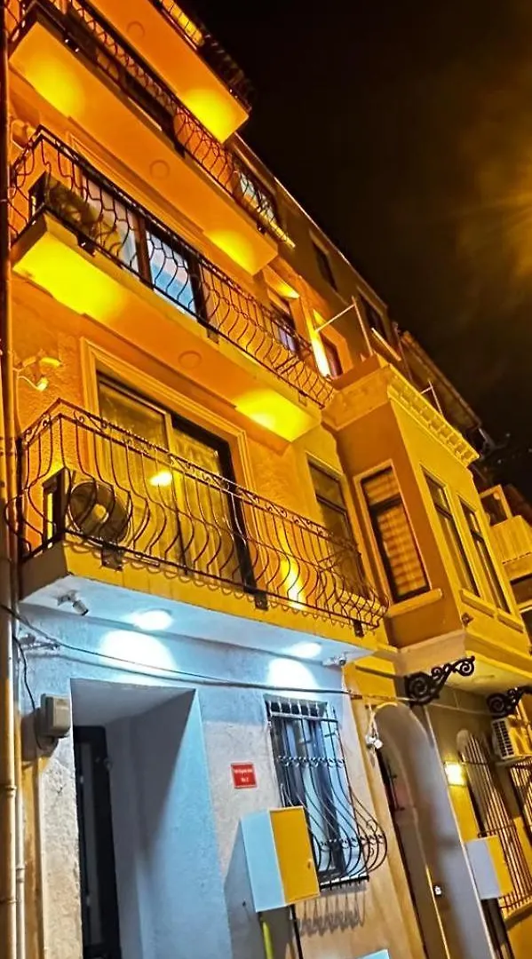 Daire A Cozy Nest For Your Charming Stay In The Heart Of İstanbul Türkiye