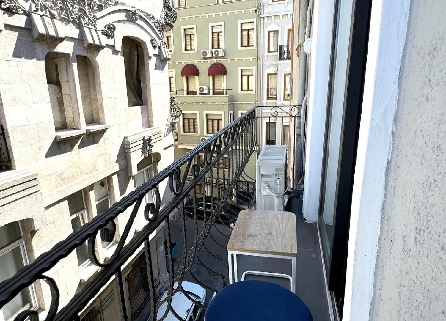 Apartment A Cozy Nest For Your Charming Stay In The Heart Of Istanbul Turkey